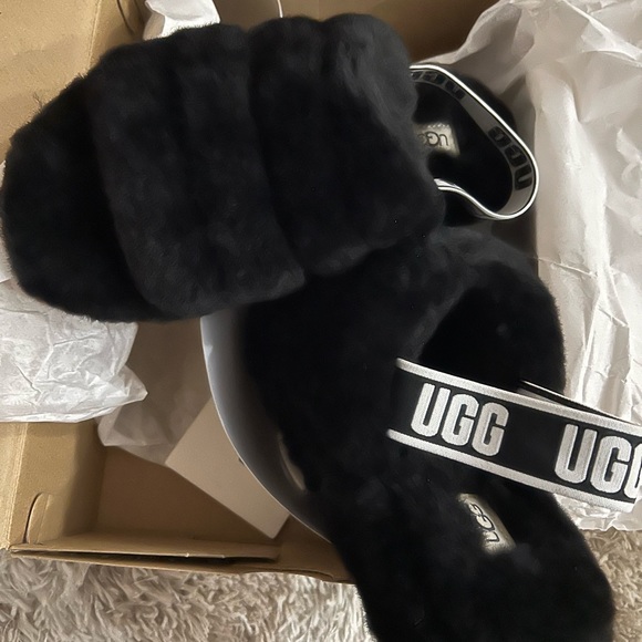 UGG Fluff Yeah slide flat sandals in black - Picture 7 of 12